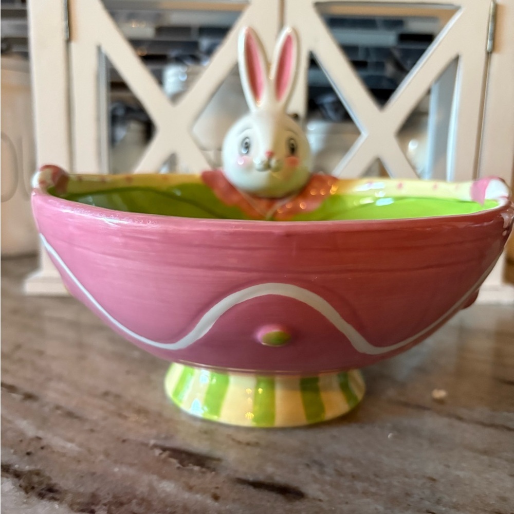 Joanna Parker/Carnival Cottage Pink and Green Bunny Bowl